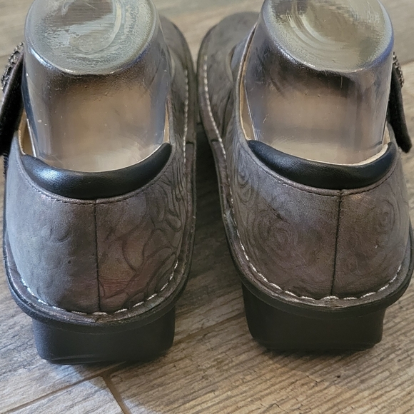 Alegria Paloma Iridescent Rose Embossed Leather Mary Jane Shoes Comfort - Picture 5 of 9